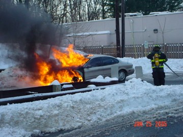 Vehicle fire at Northbound Service area of Parkway